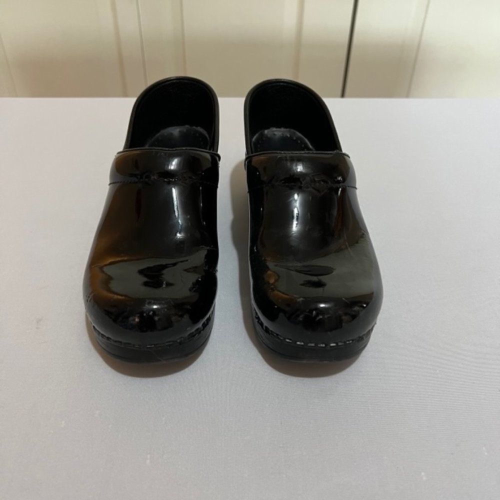 Dansko Black Patent Leather Clog Size 8